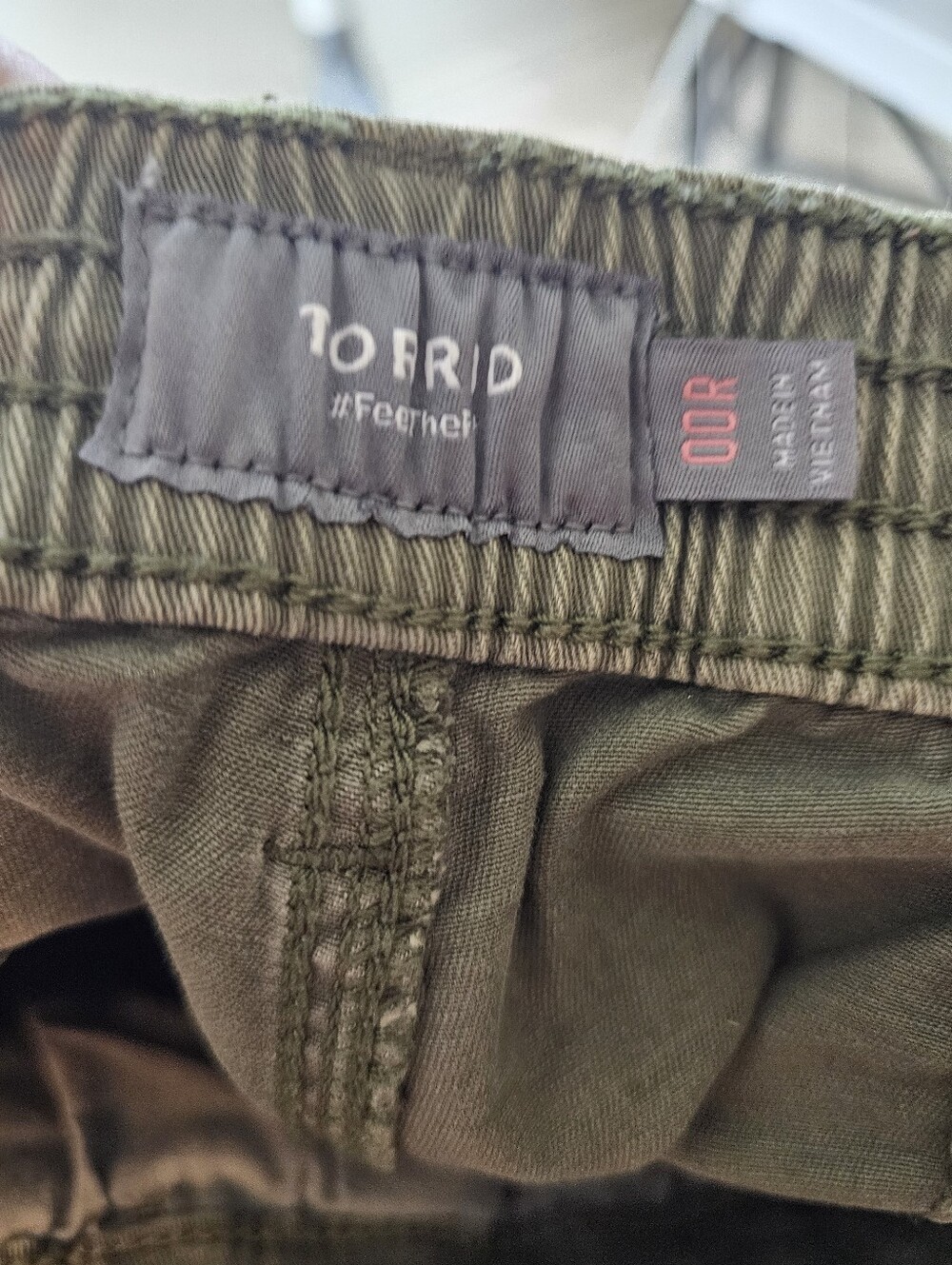 TORRID Weekend Twill Midrise Straight Leg Casual Pants In 00R (10) - Picture 9 of 11